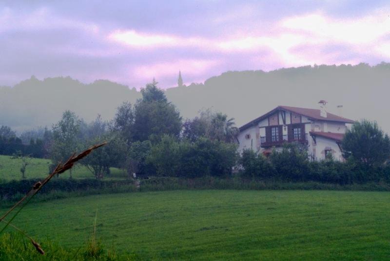 Casa Rural Iketxe Hondarribia Bagian luar foto